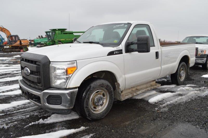 '11 Ford F250 XL, 211,718 miles, 4wd, Automatic, cruise, 8' bed, gas (V.I.N.# 1FTBF2A64BEA97683)