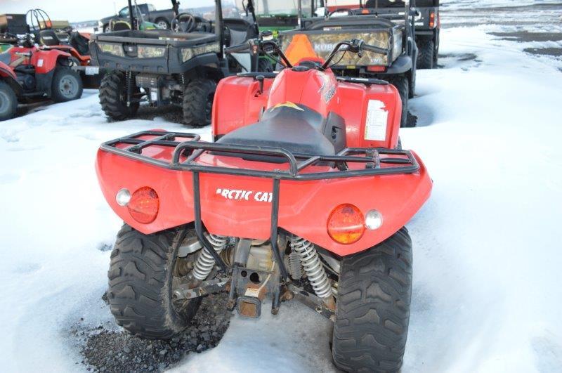 Arctic Cat 366 w/ 2,820 miles, 4wd, automatic