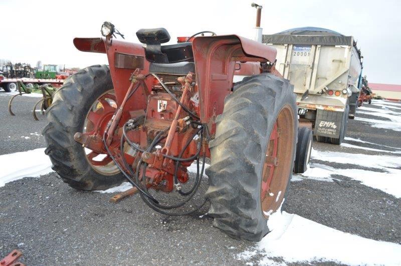 IH Farmall 544 Tractor w/ loader, diesel, 2 remotes, 540 PTO, 5134 hrs, 15.