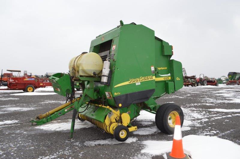 JD 582 Silage Special Maxicut round baler w/ net wrap, 540 PTO, acid applic