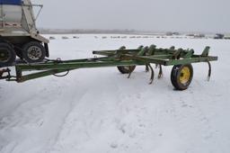 JD 1600 8 tooth chisel plow