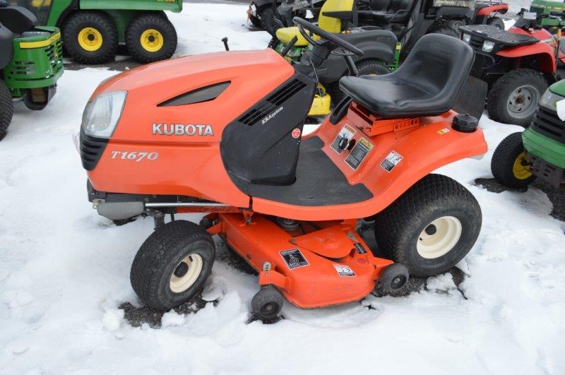 Kubota T1670 w/ 42" deck, hydro