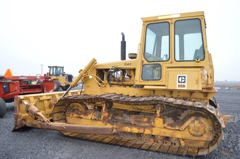 Cat D5B dozer w/ 11' 3" 6 way blade, 34" track, 6,066 hrs, cab (Runs & oper