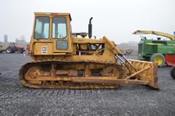 Cat D5B dozer w/ 11' 3" 6 way blade, 34" track, 6,066 hrs, cab (Runs & oper