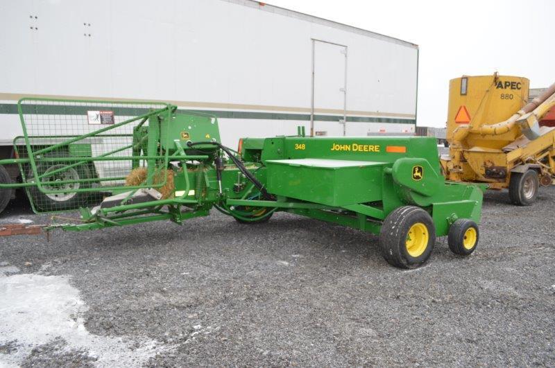 '08 JD 348 square baler w/ JD 42 kicker, string tie, electric controls, aut