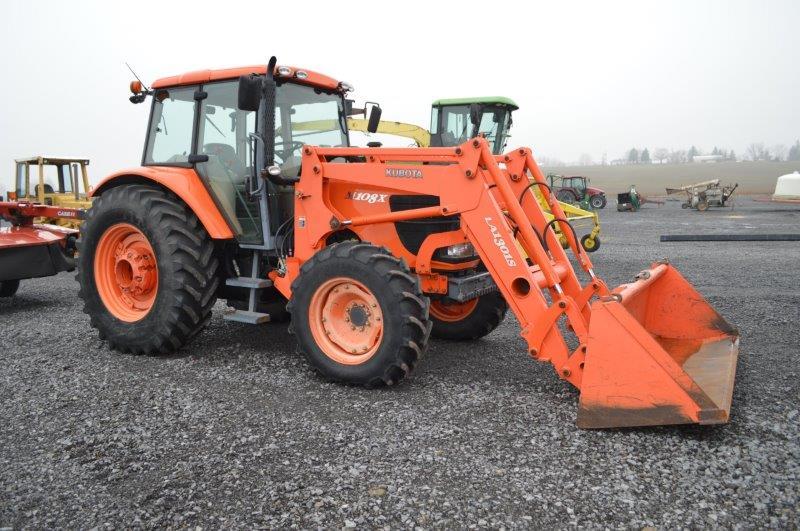 Kubota M108X w/ LA1301S self leveling loader, 1,836 hrs, power shift w/ lef