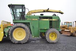 JD 6810 chopper w/ 4wd, 7,108/4,340 hrs, hydro, 20.8-38 tires, rear hyd.