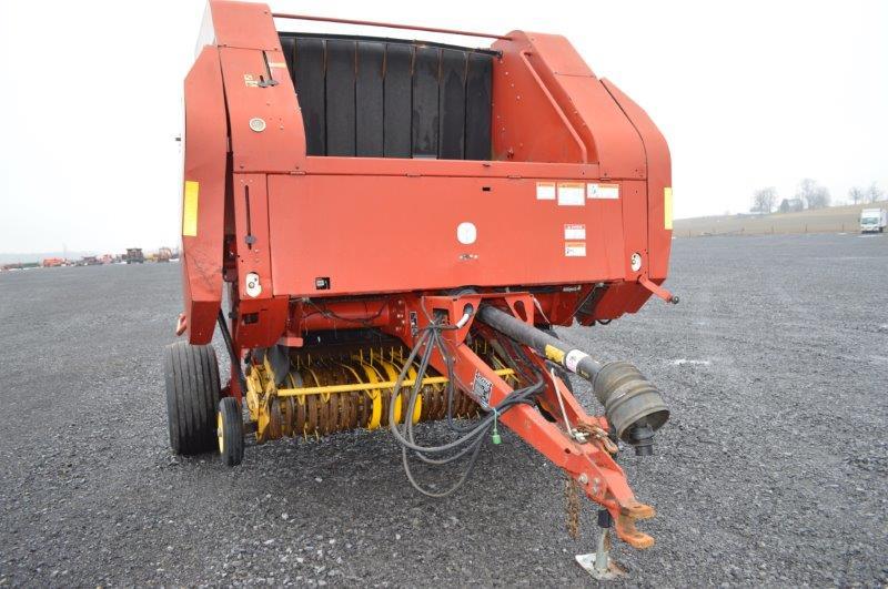 NH BR780A round baler w/ string tie, 1,000 PTO, moniter and manuel in offic