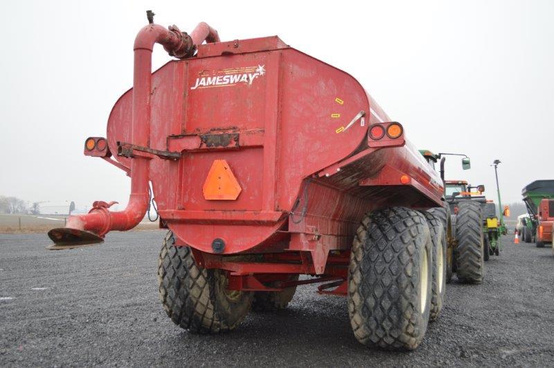 Jamesway 5200 Auto-Trac manure tanker, steering, brakes, 28L-26R3 tires, lo