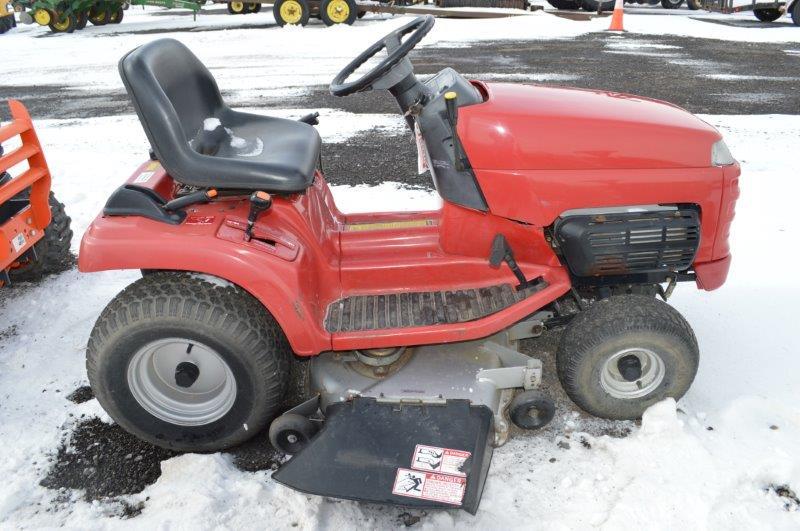 Honda mower, 48'' cut, gas