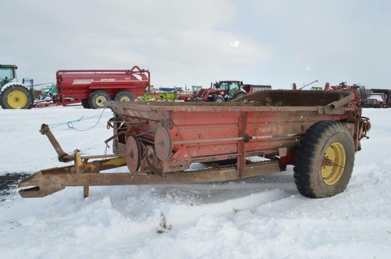 NH 512 manure spreader