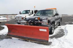 '03 Chevy Silverado 2500HD w/ 8' Western ultra-mount plow, 105,430 miles, t