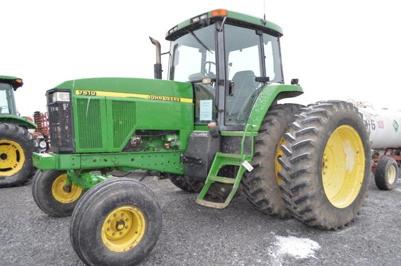 '00 JD 7610 W/ 6,800 hrs, 19 speed power, 2wd, 3 remotes, 540/ 1000 PTO, 18