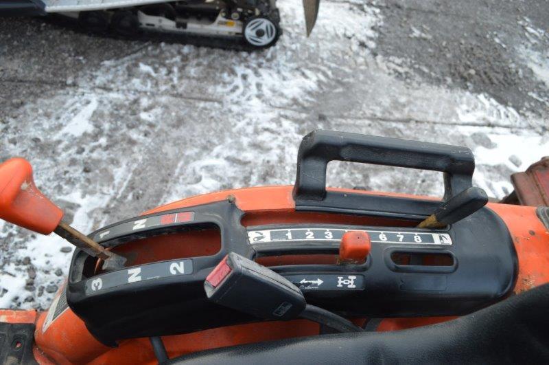 Kubota B7510 w/ 1,600 hrs, 4wd, 3pt, 540 PTO, 3 front weights, power steeri