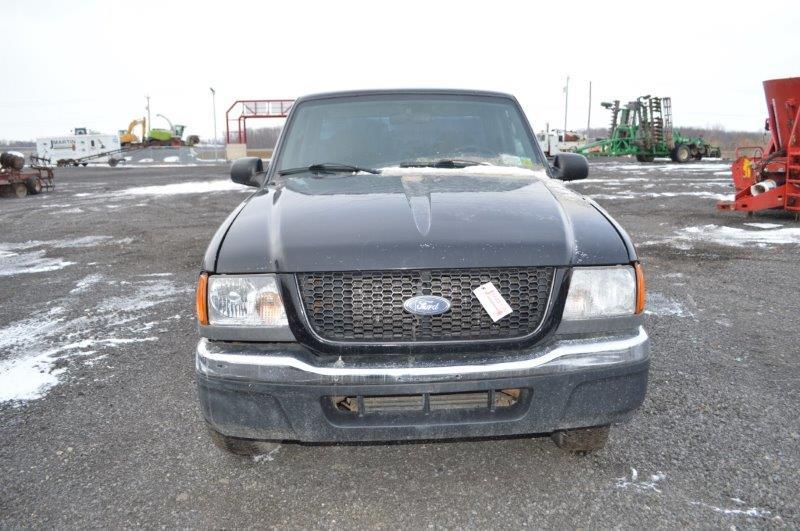 '03 Ford Ranger pickup, 144,665 miles, 5 speed manual trans, 2wd, 3.0 litre