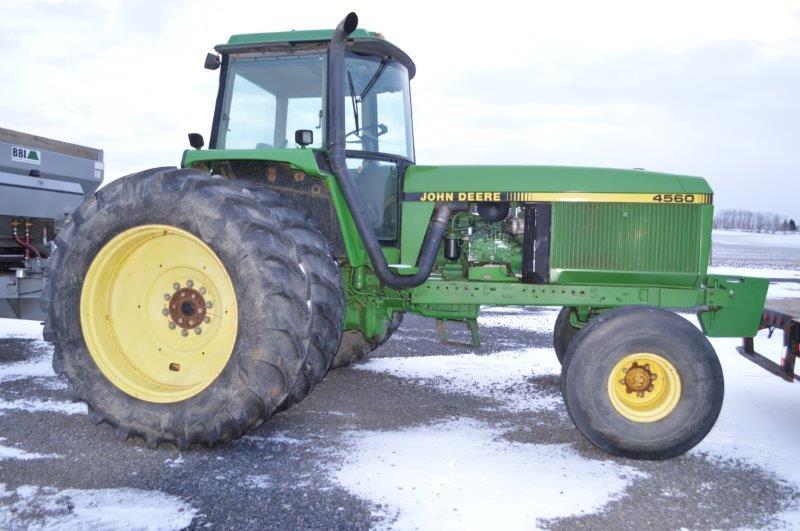 JD 4560 w/ 15 speed power shift, 3,154 hrs, 3 remotes, 4wd, AC, 4 front wei