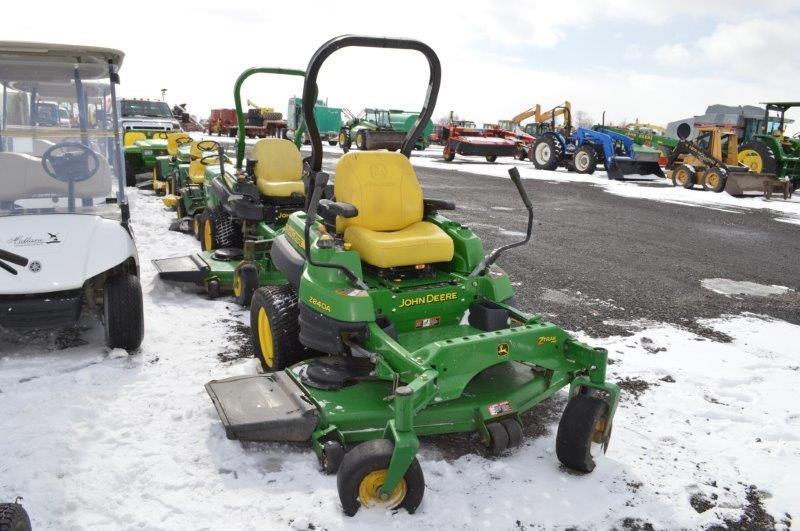 JD Z840A zero turn w/ 1,038 hrs, gas, 60" deck