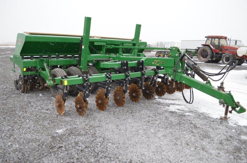 Great Plain 1520 notill grain drill,15', closer wheels, 10" rows