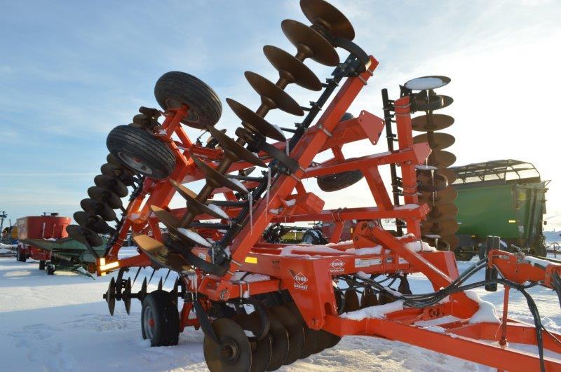 '14 Krause 8210 30' Rock flex disc w/ packer hitch and hyd, (nice)