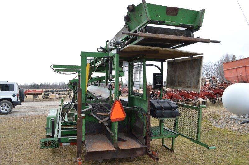 '09 Woobine Wood processor w/ JD 2.4 liter 50HP tubo duesel engine, log dec