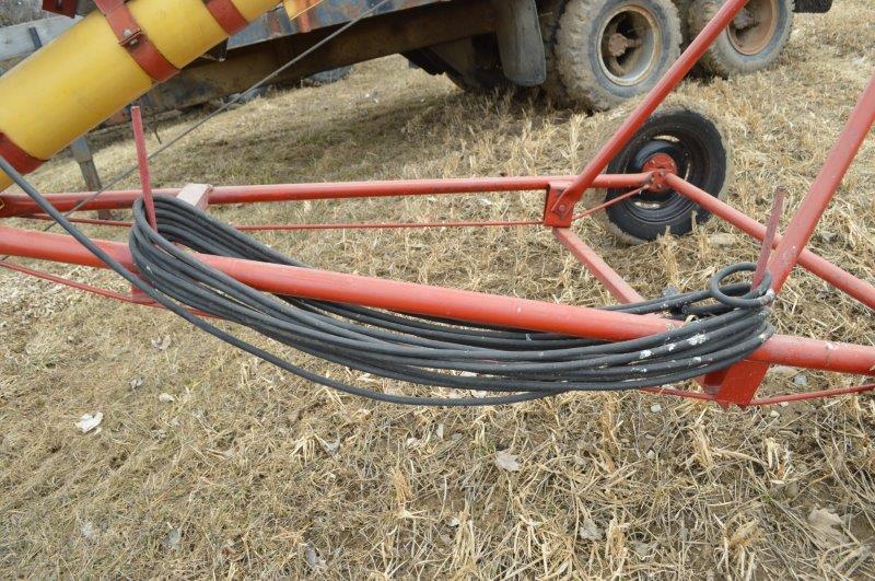 Westfield WR80-31 8''x31' grain auger, w/ 5 hp elec motor, w/ grain hopper