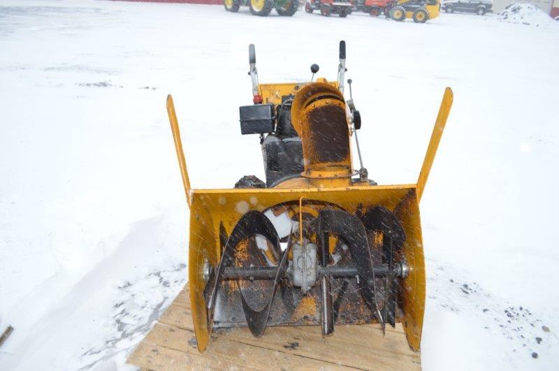 Snowflite 3' snow blower w/ tire chains, gas