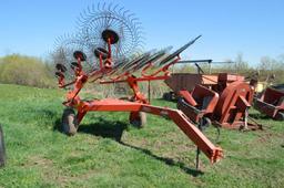 Kuhn Speedrake SR112 12 wheel rake