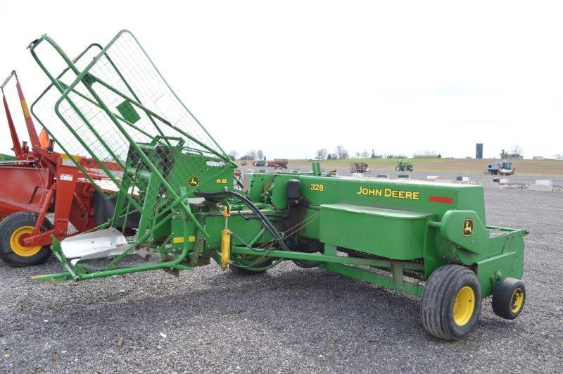 JD 328 square baler w/ JD 42 kicker, string tie, 5'4" pickup head, hyd bale tension