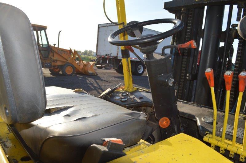 Allis Chalmers ACC120R forklift w/ 645 hrs, propane powered, (selling without propane tank