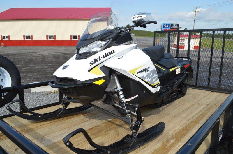 '17 SKi-doo MXZ850 snowmobile w/ 467 mi, just serviced (registration), VIN# 2BPSUDHEHV000508 (keys a