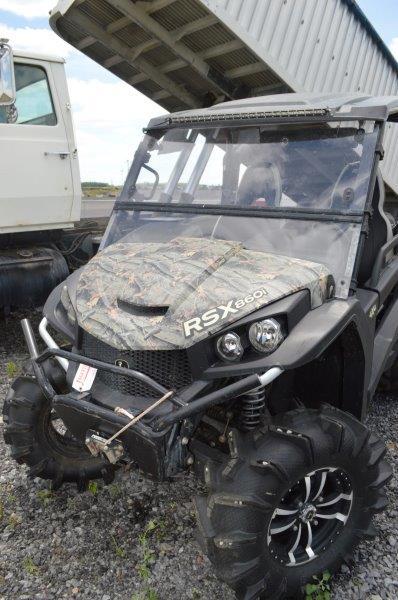 '17 JD Gator RSX 860I w/ manual dumping bed, multi-link IRS, camo. exterior, side cab guards, windsh