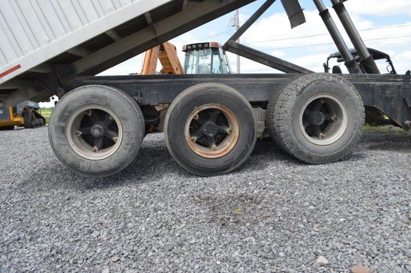 '78 Ford 8000 Custom Cab grain truck w/ 20' aluminum grain dump, 34,003 miles, Fuller Roadrunner 8 s