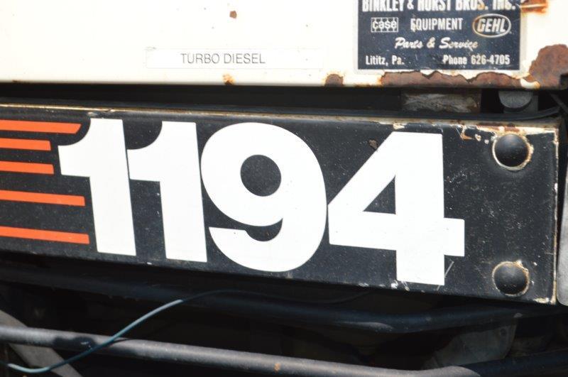 '85 Case 1194 w/ Case 54L loader w/ 6' bucket & 8' snow blade, 1,484 hrs, open station, 540 pto, 3pt