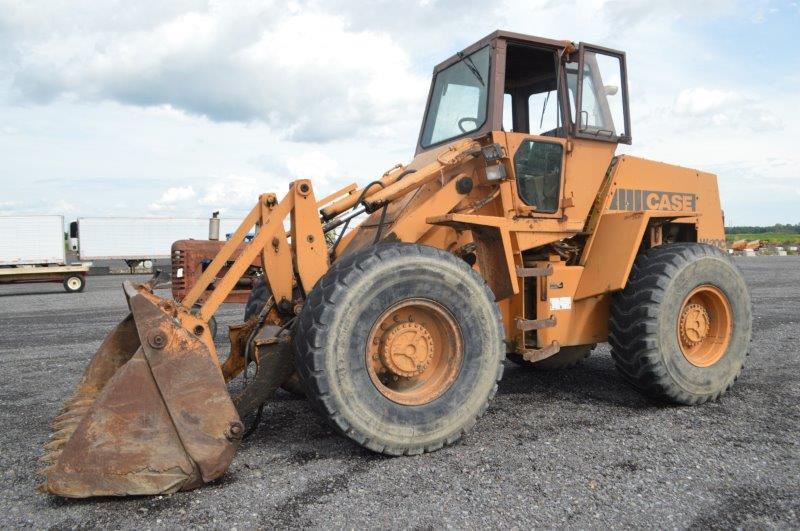 Case W20C payloader w/ hyd 2 in 1 8' heavy duty tooth bucket, rebuilt motor