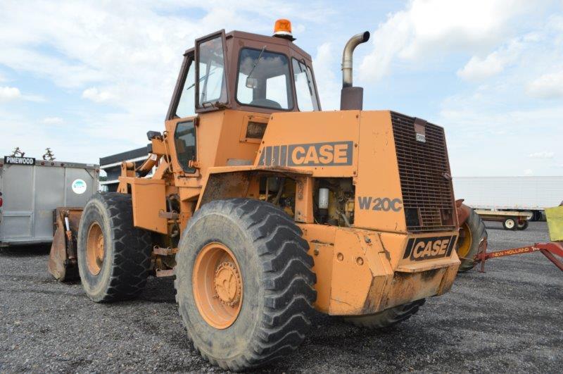 Case W20C payloader w/ hyd 2 in 1 8' heavy duty tooth bucket, rebuilt motor