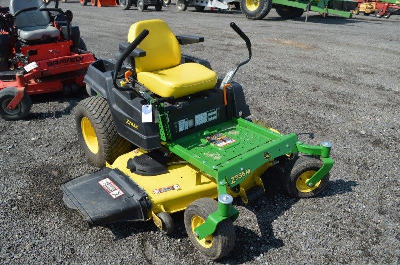 '18 JD Z2535M zero turn w/ 25 hrs, 54'' deck, 25hp gas engine, (warranty until 2021)