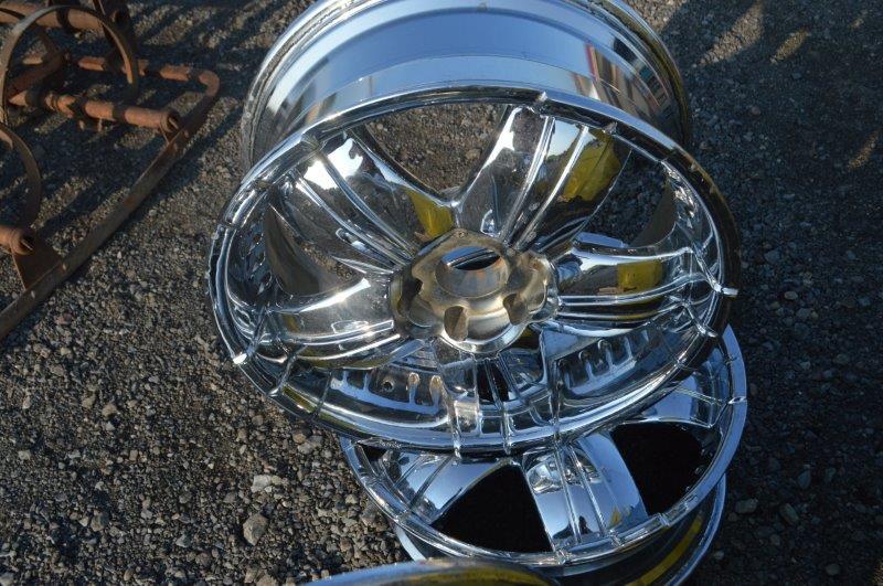 4- 22" 6 lug, chrome, truck rims