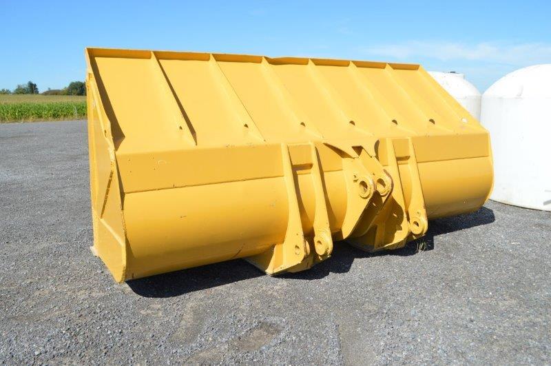 '12 Wheel loader bucket