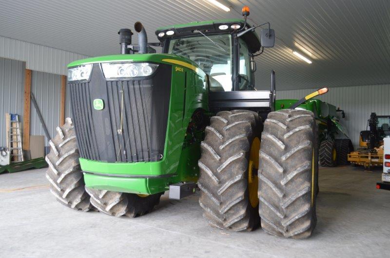 '12 JD 9410R w/ 957 hrs, power shift, 5 remotes, inside/outside wheel weights, extra light package,