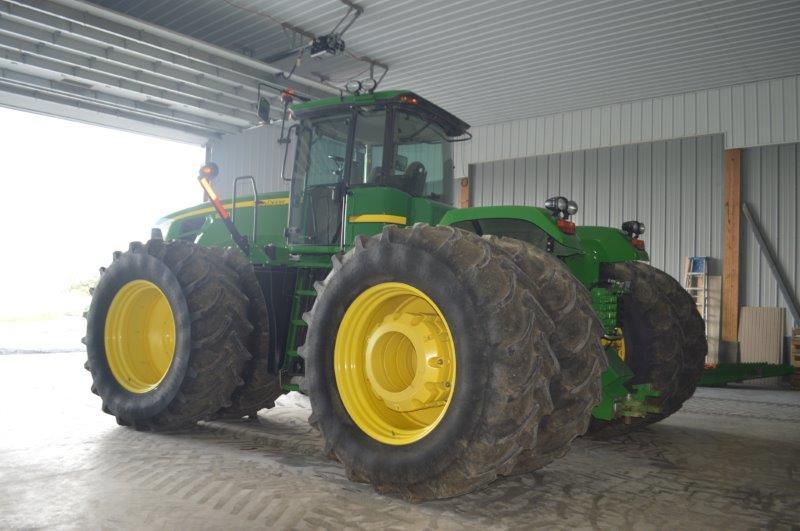 '08 JD 9330 w/ 1,961 hrs, power shift, 4 remotes, large 1000 pto, inside/outside rear weights, guida