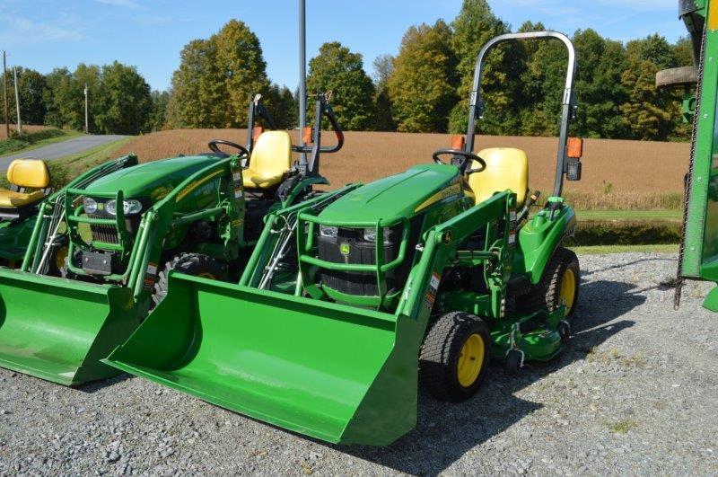 '16 JD 1023E w/ JD H120 loader, 345 hrs, 4wd, 54'' deck, hydro