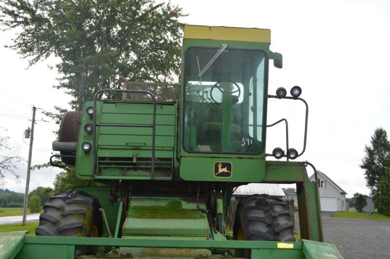 JD 4400 w/ JD 443 4 row corn head, 3,667 hrs, 23.1-6 front tires