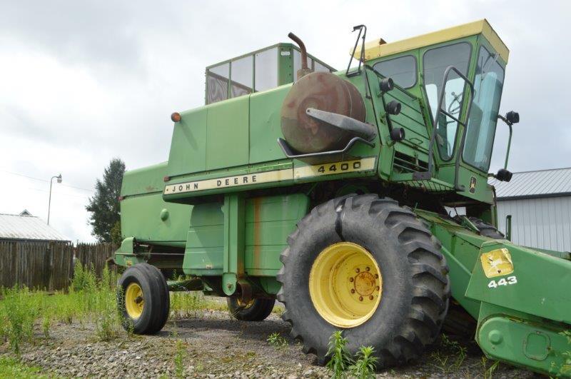 JD 4400 w/ JD 443 4 row corn head, 3,667 hrs, 23.1-6 front tires