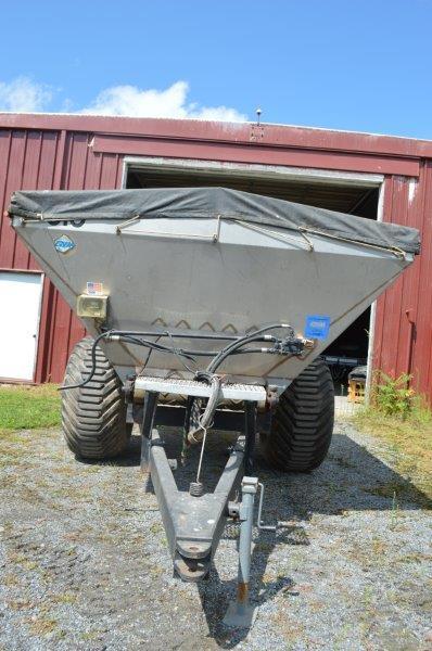 GVM Transpread 8 ton stain less steel fert. spreader, 30'' belt, tarp, hyd & wheel drive, double spi