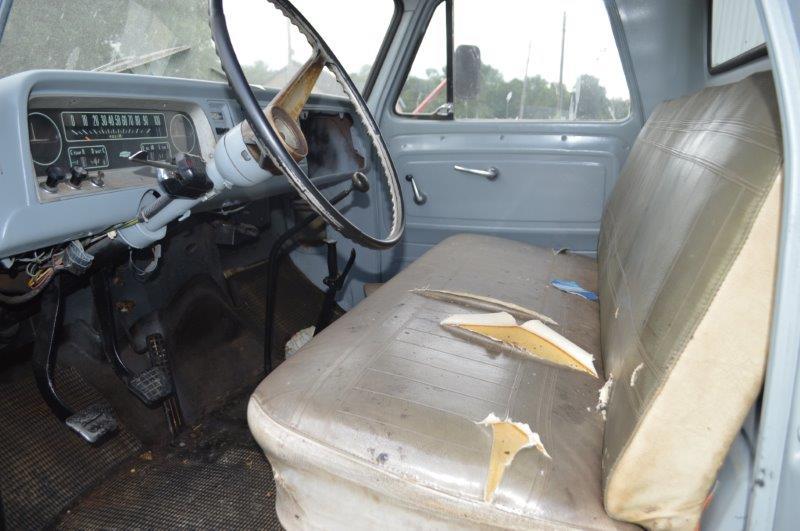 '66 Chevy 60 6 wheeler truck w/ 1000 gal poly tank & pump, gas