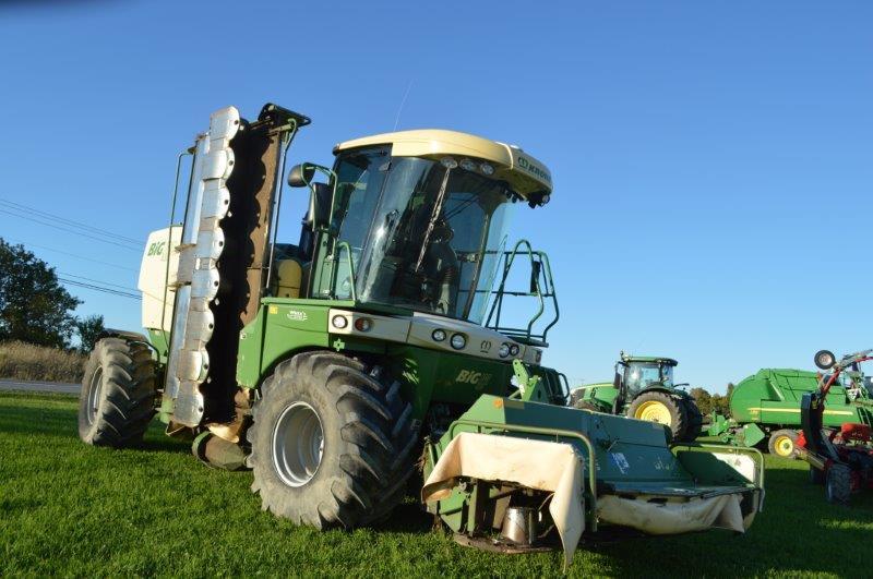 '14 Krone Big M 420 self propelled mower w/ 1600 engine hrs, Cat C13 engine, 32' mowing width, merge