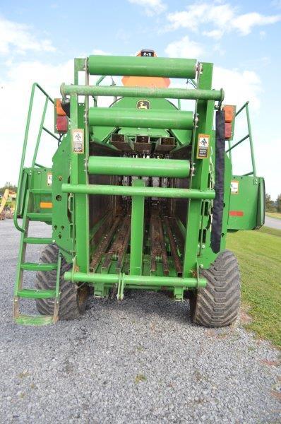 '16 JD L330 large square baler w/ 2630 display moniter, pre-cutter, 26,035 bale count, serial# 1EOL3