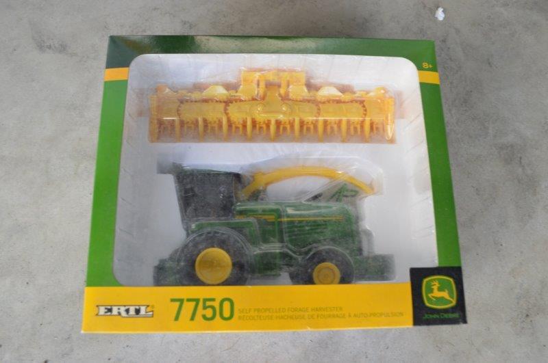 JD 7750 self propelled forage chopper, new in box