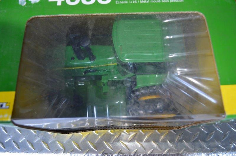 Dealer Edition JD 4630 , 1/16 scale, new in box