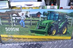 JD 5095M, die-cast metal replica, 1/16 scale, new in box